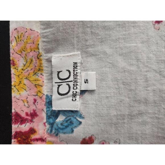 Chic Connection Floral Button Down Long Sleeve  Small - Picture 4 of 5